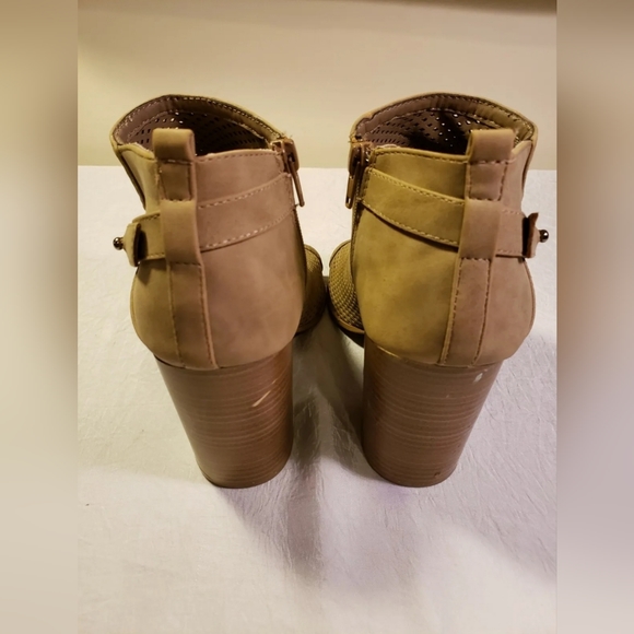 ❤️ COCONUTS BY MATISSE BROWN SUEDE ZIP ANKLE FASHION BOOTS SIZE 7 - 4" Heel ❤️ - Picture 6 of 12